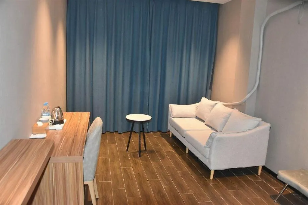 **  Shell Hotel Kaifeng Jin'An Road Bianxihu Wanda Plaza China